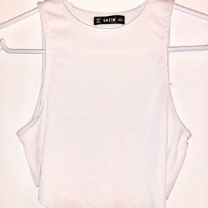 White cropped tank 🤍